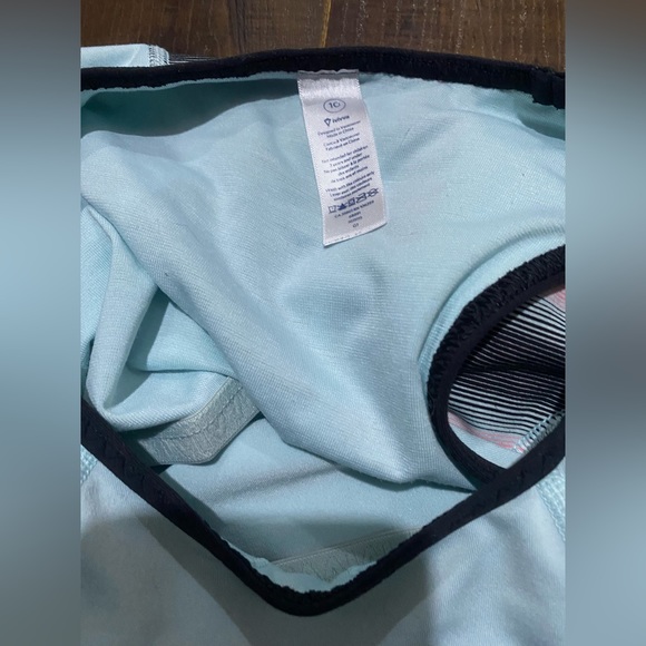 Ivivva Handspring with Heart tank size 10 - Picture 3 of 5